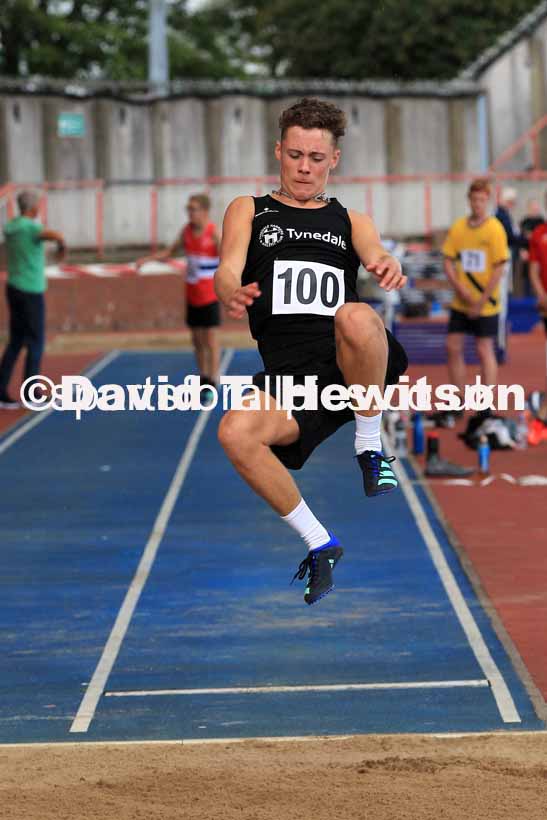 Long jump, 2023 Gateshead Tartan Games.  Photo: David T. Hewitson/Sports for All Pics